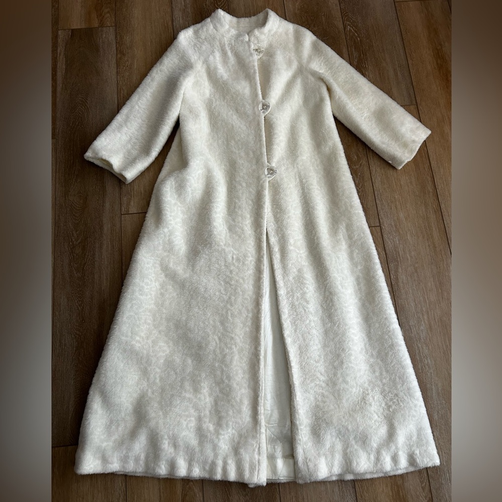 Vintage Ivory Textured Faux Fur Long Maxi Coat